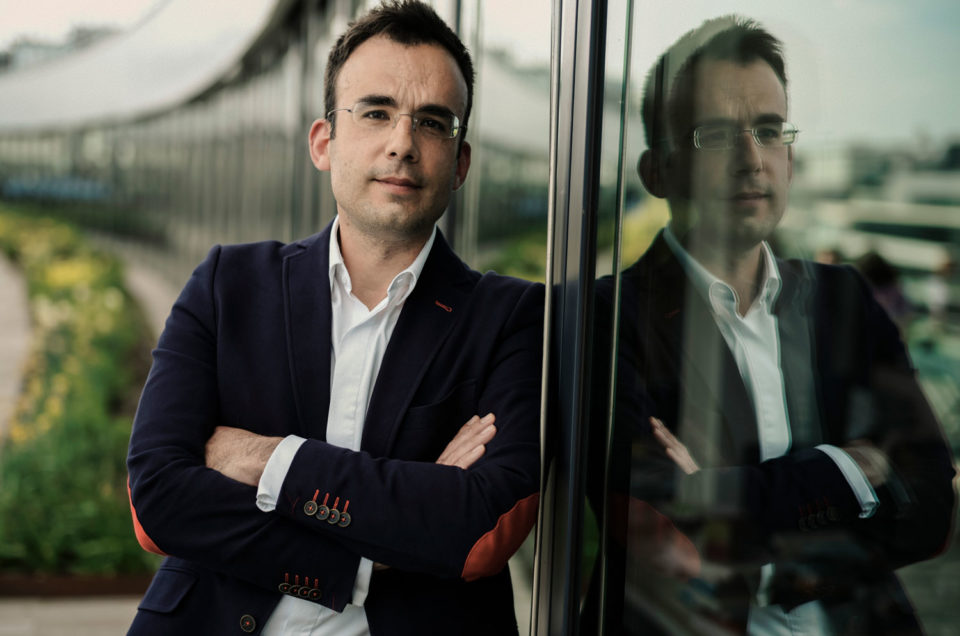 Portrait de Julien Nocetti, expert en géopolitique. Pour Le Monde