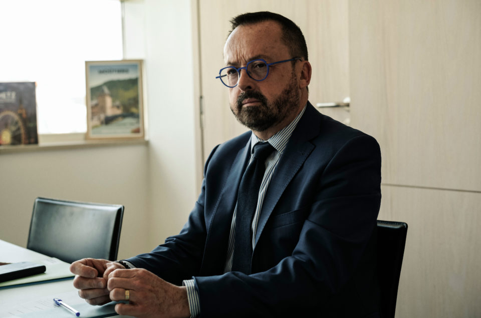 Yannick Neuder, Ministre de la Santé pour la Tribune Dimanche